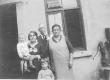 Marcel en Jef met de grootouders.jpg