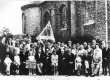 groepsfoto Rust Roest 1971 aan Sint-Niklaaskerk.jpg